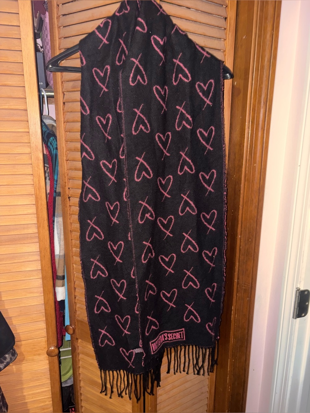 Victoria’s Secret heart scarf.